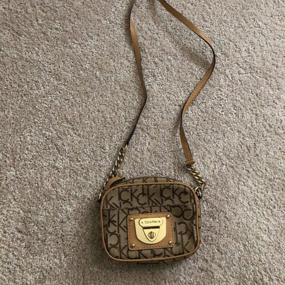 Calvin Klein Crossbody